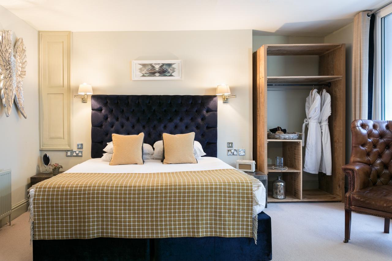 The Angel & Blue Pig Hotel Lymington Exterior photo